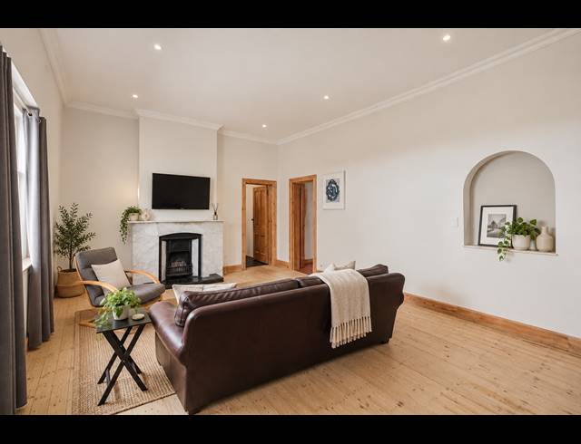 3 BEDROOM HOUSE FOR SALE IN SEA POINT